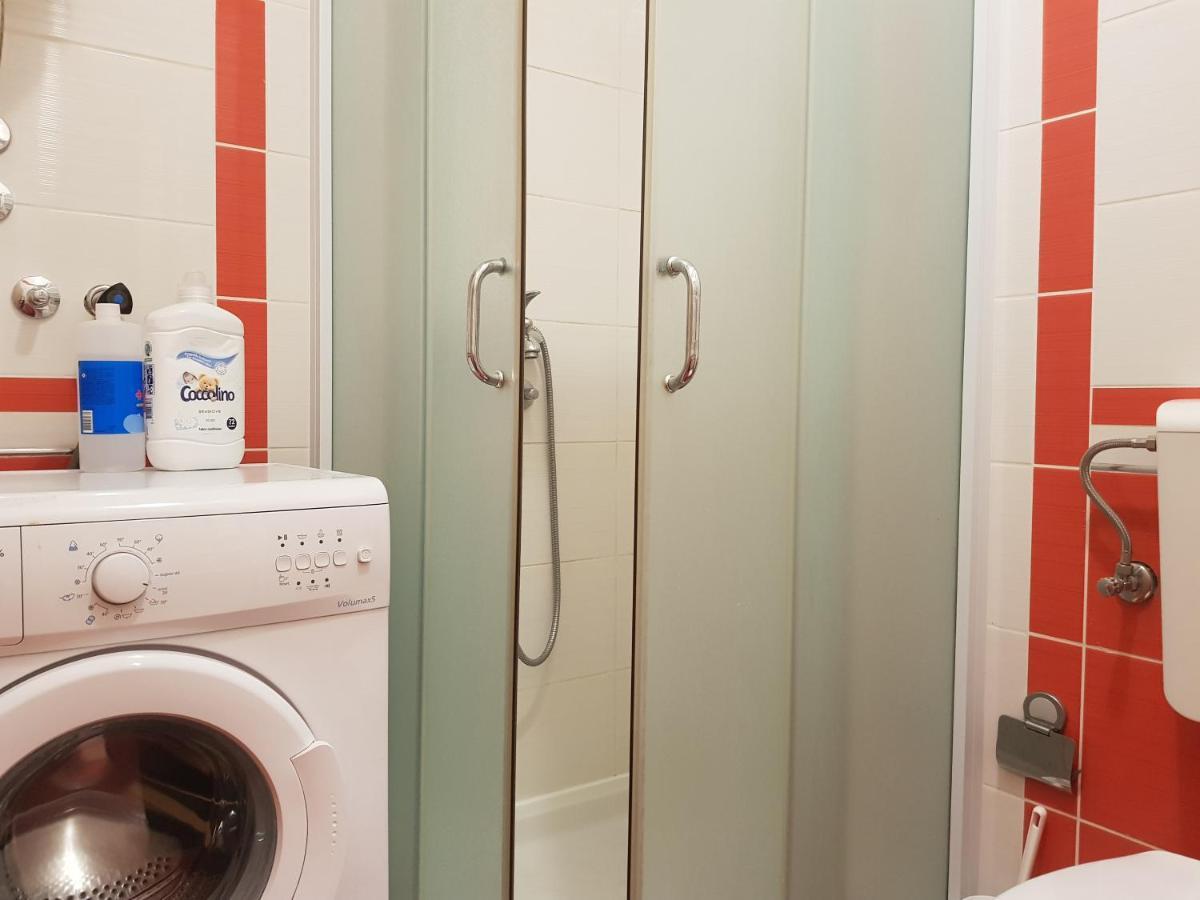 Rajiceva 5- Apartman Sa Prostranom Terasom I Garaznim Mestom Kragujevac Eksteriør billede