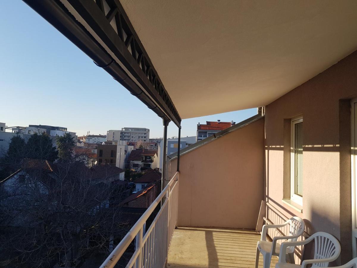 Rajiceva 5- Apartman Sa Prostranom Terasom I Garaznim Mestom Kragujevac Eksteriør billede